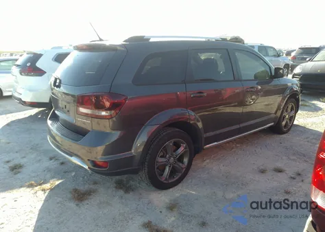 2017 Dodge Journey Crossroad Plus z USA, uszkodzony, nr VIN 3C4PDCGGXHT643915